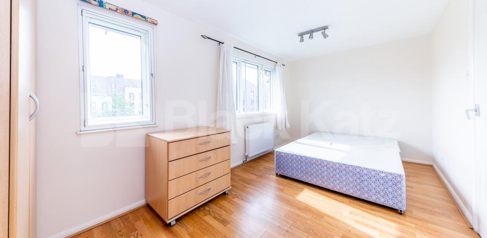 			UNDER OFFER!, 4 Bedroom, 1 bath, 1 reception House			 Bunning Way, CALEDONIAN ROAD - KINGS CROSS